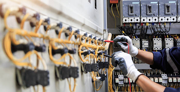 Professional Electrical Inspection technician working in Hickory Hills, IL